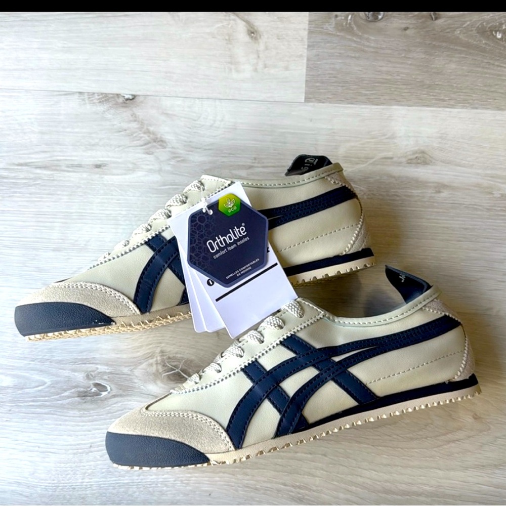 Onitsuka Tiger
TOKUTEN sneakers size 6.5 greyish-cream/blue New Without Box